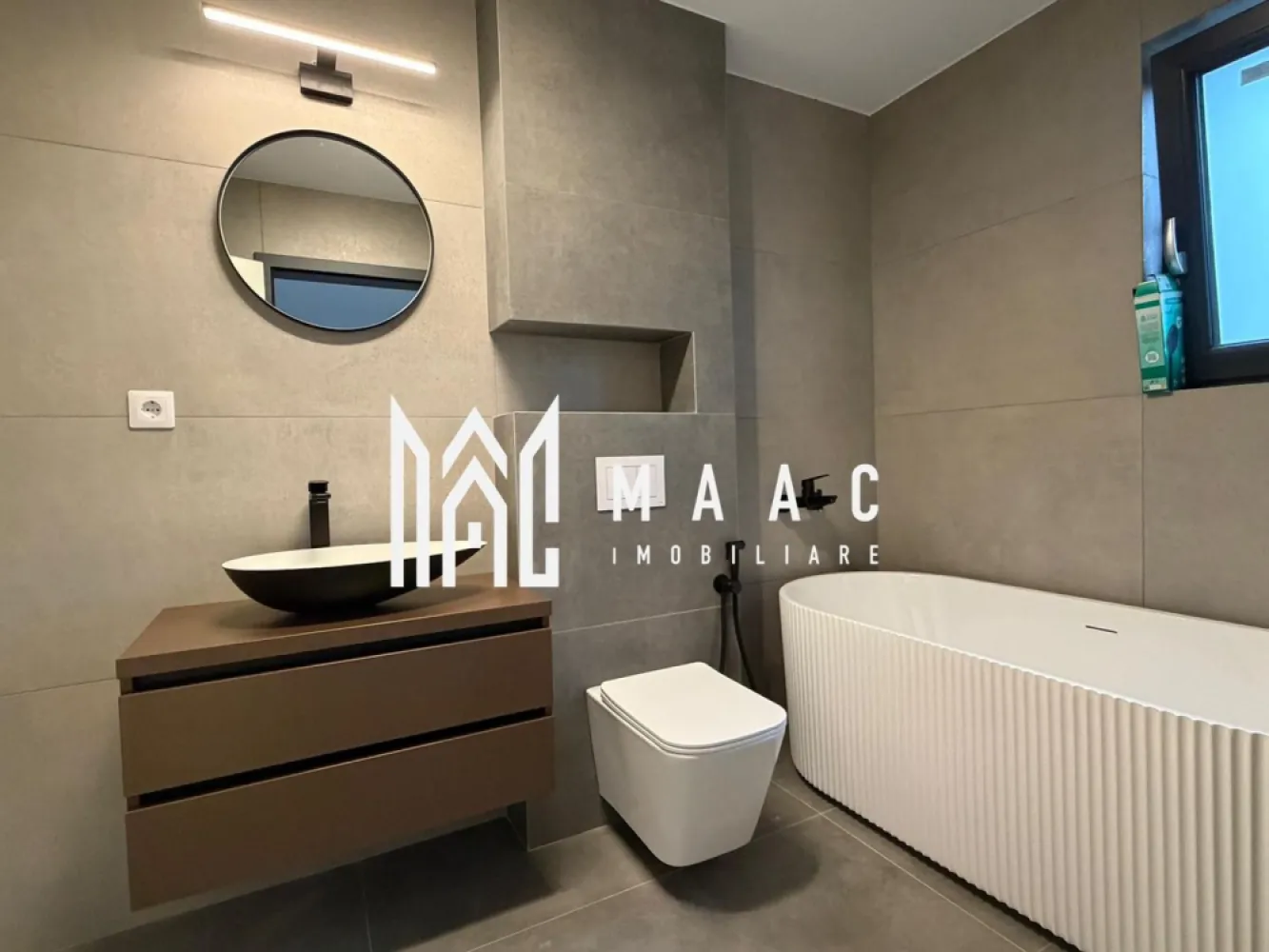 Apartament 4 camere I Curte 200 mp I 4 băi I Predare la cheie I Comision ZERO