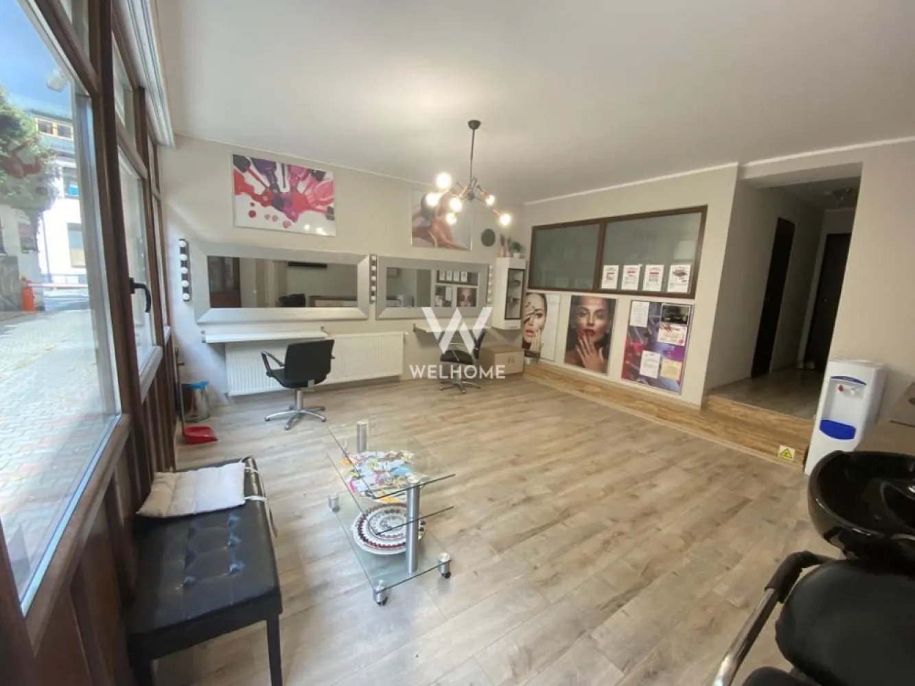 Spatiu Comercial 70 mp dotat salon infrumusetare - Central -Sibiu