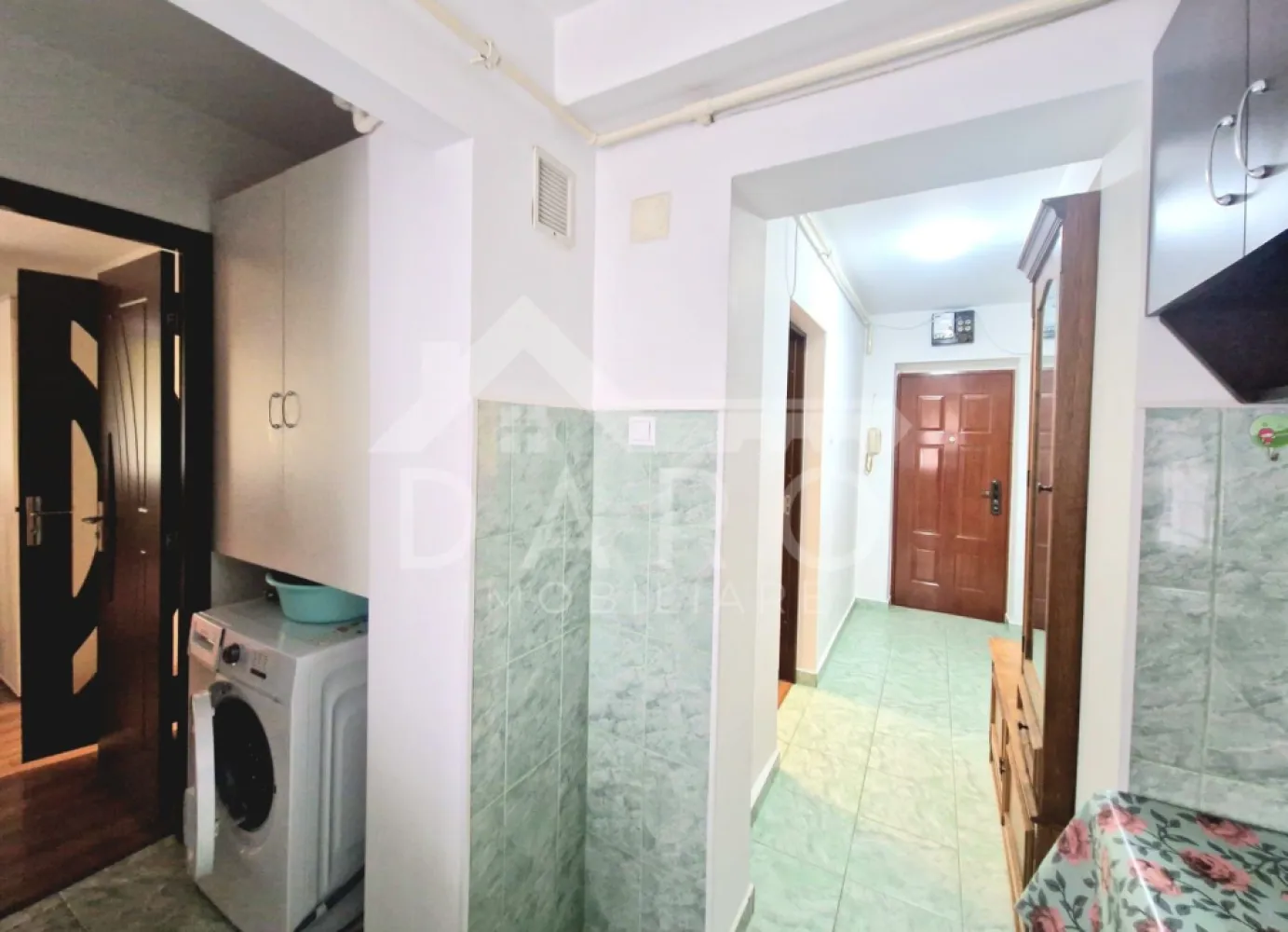 Inchiriez apartament cu doua camere in Cartierul Dambu