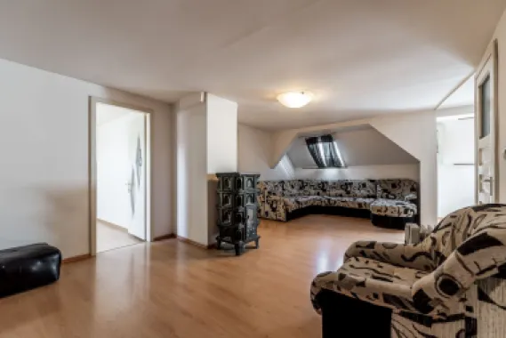 Locuință și Business pe Str. L. Blaga, Arad, Spațiu + Apartament