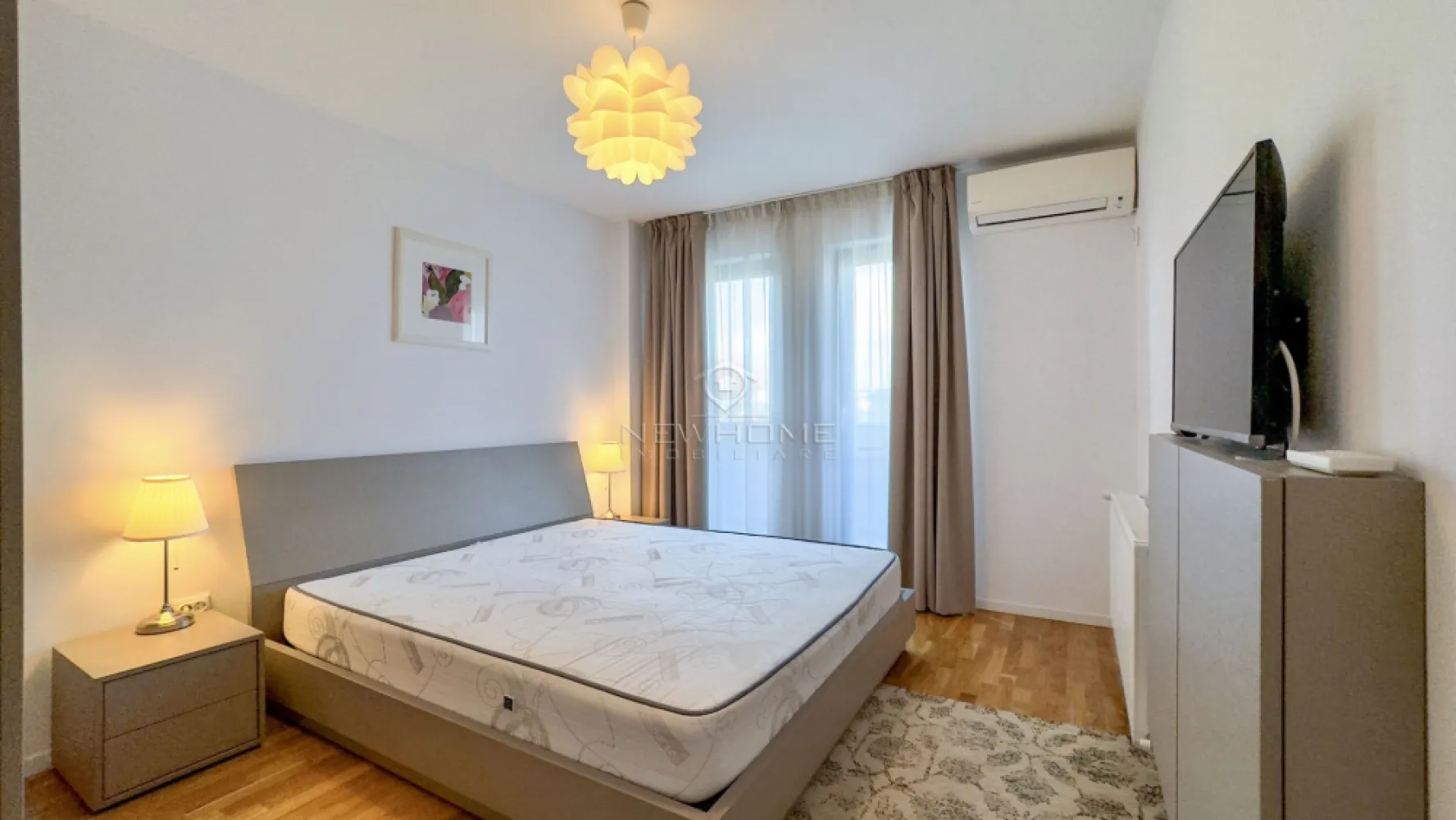 Apartament 2 camere Gheorgheni, Park Lake Iulius Mall - NewHOME Imobiliare ofera in EXCLUSIVITATE spre inchiriere un apartament modern cu 2 camere decomandat, suprafata utila de 50 mp + 5 mp balcon, amplasat la etajul 10 din 10 al unui imobil finalizat in anul 2017, ansamblul residential Park Lake 1. Apartamentul este compus din: hol, bucătărie, baie, living, dormitor, balcon., loc de PARCARE subteran inclus in pret. Pentru confortul Dvs. se inchiriaza complet mobilat si utilat cum se vede in poze. Avand in vedere poziția si avantajele zonei este una de interes maxim, datorita pozitionarii fiind in apropiere de centru comercial Iulius Mall, Business centre, facultatea FSEGA, Porsche Engineering, baza Sportiva, Iulius Park, etc. Pentru mai multe informatii si pentru a programa o vizionare, contactati-ne cu incredere!