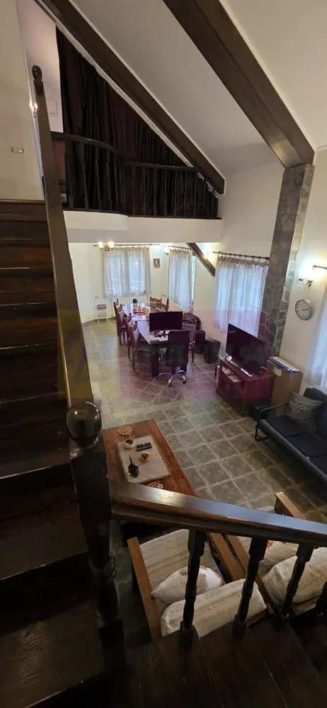 Vila in Sinaia cu parau in curte si view superb