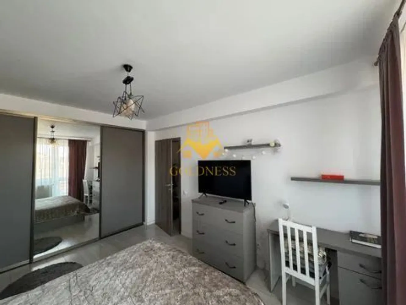 O camera, Zona Borhanci, Modern, Profi, Carrefour, Regina Maria. - GOLDNESS Imobiliare vă propune spre închiriere un apartament cu o camera complet mobilat și utilat, la etajul 2 într-un imobil de 4 etaje, în Cartierul Borhanci! Posibilitate de parcare in zona la liber! Se află în apropierea stațiilor de transport în comun, magazine, restaurante, spații verzi, farmacii, etc. Apartamentul este compartimentat astfel: - dormitor cu pat matrimonial, dressing, noptiere - bucatarie complet utilată și mobilată, loc de servit masa - baie cu dus walk-in, calorifer port prosop și dulap pentru depozitare. - balcon 4 mp. Imobilul este dotat cu toate cele necesare- centrală proprie, frigider, aragaz, hotă, mașină de spălat haine, etc. Dacă sunteți interesați de acest apartament și doriți să îl vizionați, dar și pentru alte oferte nu ezitați să ne contactați telefonic sau prin e-mail. Vă stăm la dispoziție! Pentru intermediere se percepe un comision de 50% din prețul chiriei! }}