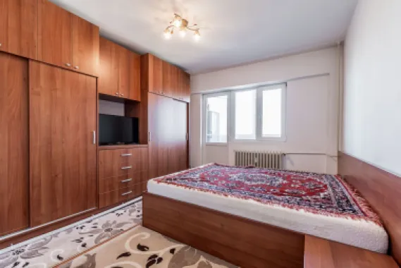 Apartament cu 3 camere în Podgoria Arad, vedere frumoasă, 2 balcoane