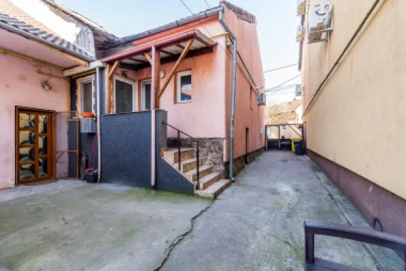 Apartament 2 camere in Parneava