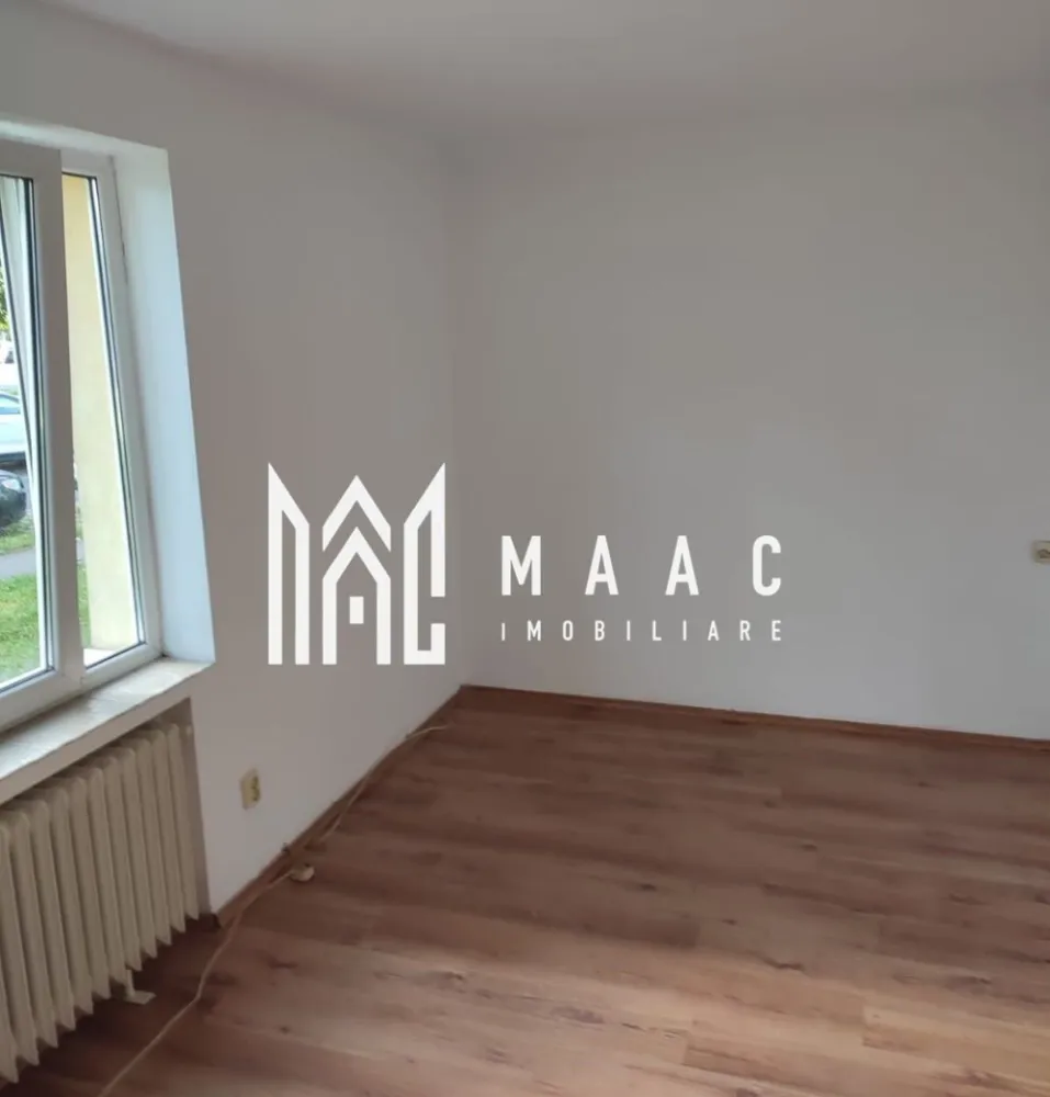 Apartament 3 camere | 60 mp utili | Zona Terezian - MAAC Imobiliare vă propune spre vânzare un apartament cu 3 camere semidecomandate, situat la parter, într-o zonă liniștită și bine conectată din cartierul Terezian. Detalii apartament: Suprafață utilă: 60 mp Compartimentare: 3 camere semidecomandate Bucătărie închisă Cămară și debara Parchet laminat Apartament renovat recent Stil clasic, bine întreținut Locație: zona Terezian – acces facil către magazine, școli, mijloace de transport și puncte de interes. Apartament potrivit pentru locuință proprie, salon de masaj, salon de înfrumusețare. 📞 Contactează-ne pentru mai multe detalii sau pentru a programa o vizionare, menționați CP2703752 ! }}