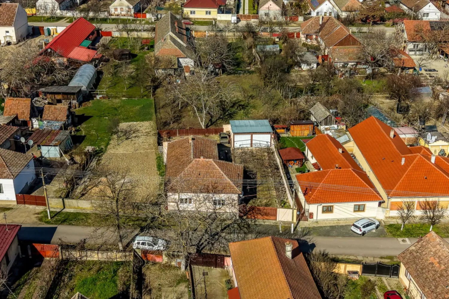 Casa ideală pentru familie: școală la 3 min + anexă pentru bunici