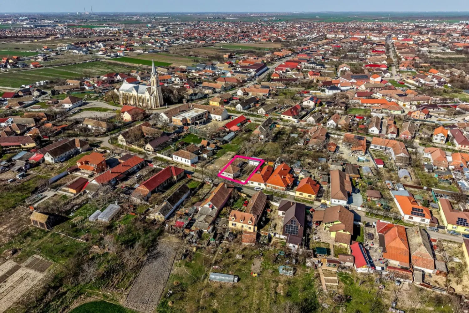 Casa ideală pentru familie: școală la 3 min + anexă pentru bunici