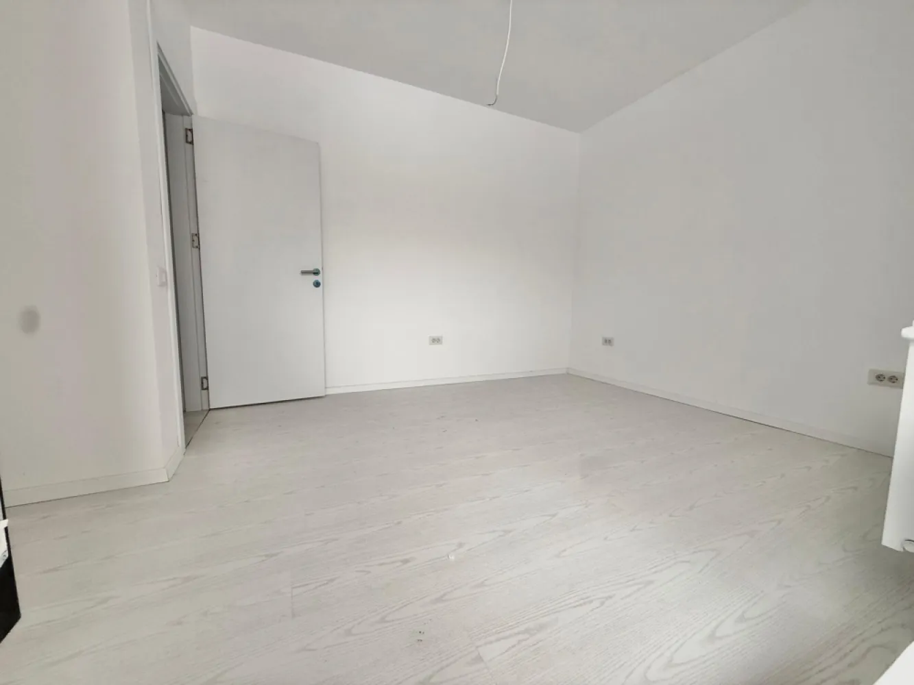 Ap. doua camere zona Militari Residence DOUA BALCOANE