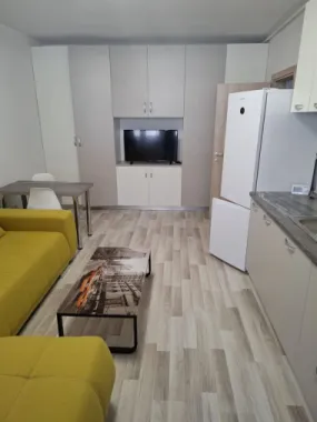 BRASADAS inchiriaza ap cam etaj 5/5 Metalurgiei.