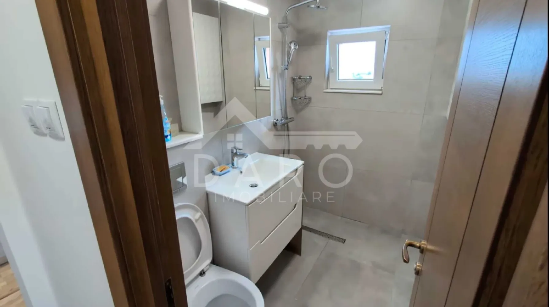 🏡 Apartament de închiriat – 3 camere decomandat