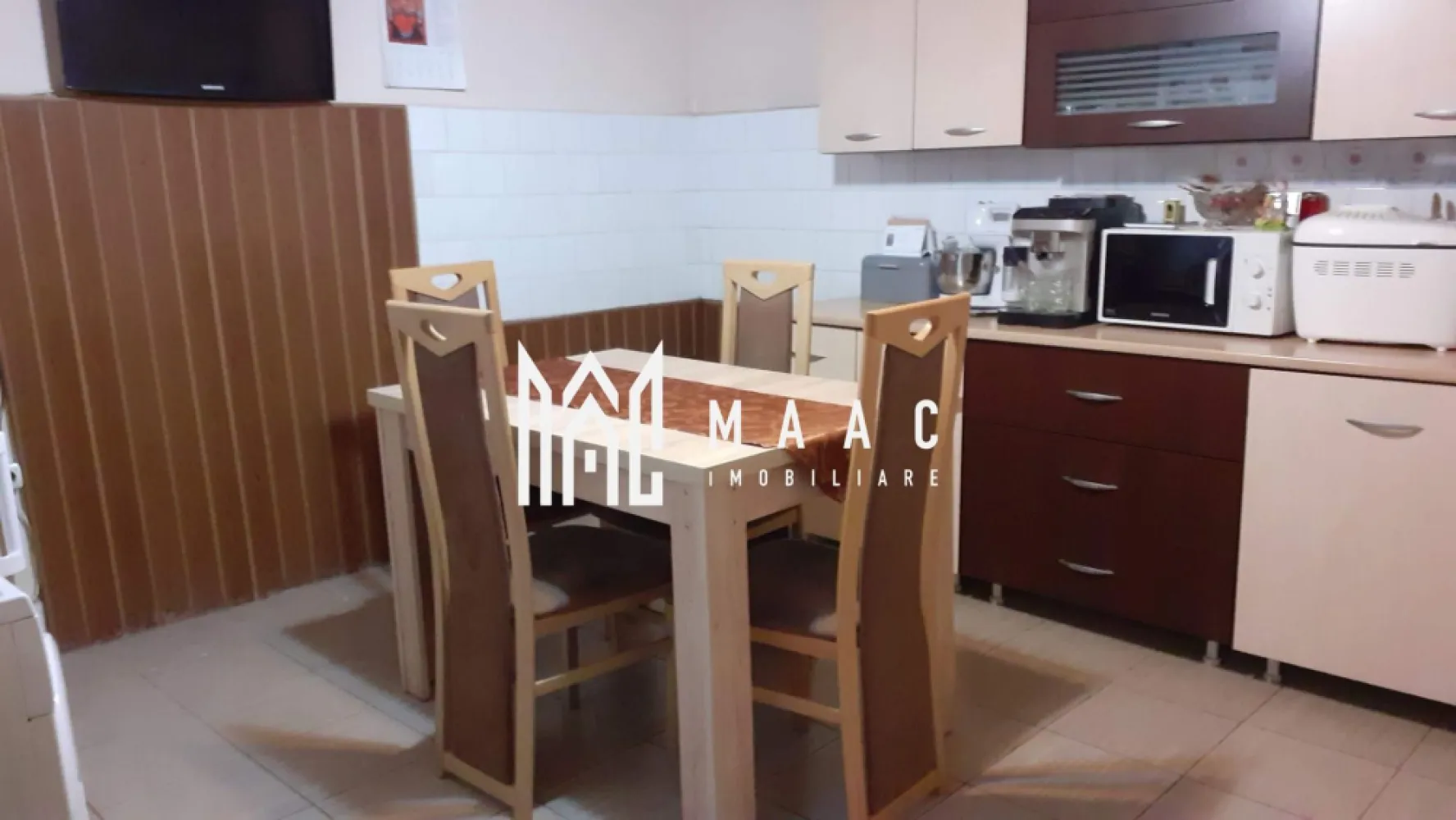 Casă Terezian I Garaj și vecinătate liniștită I Terezian