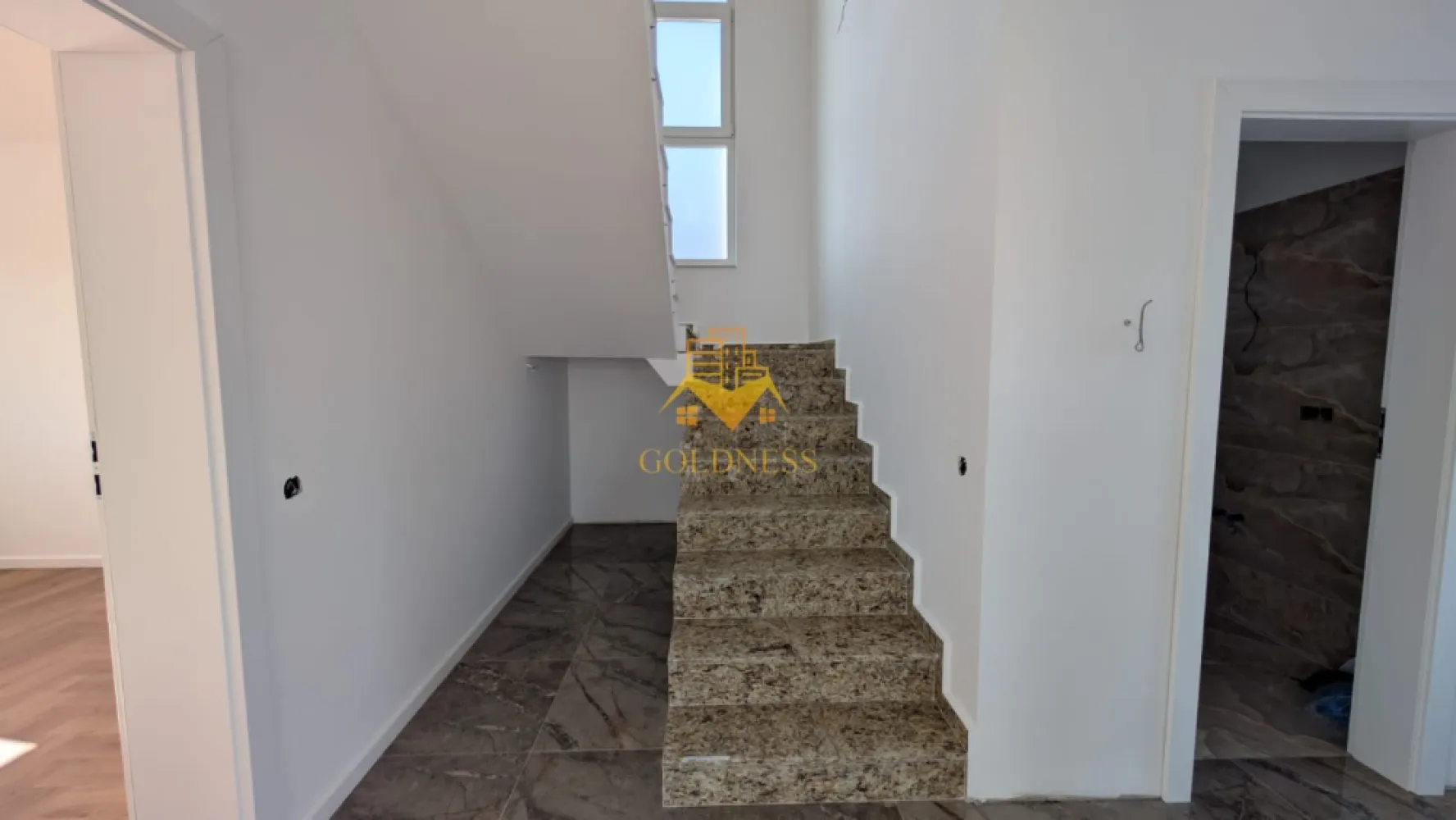 Casă individuală, 4 camere, 470 mp teren, Cluj