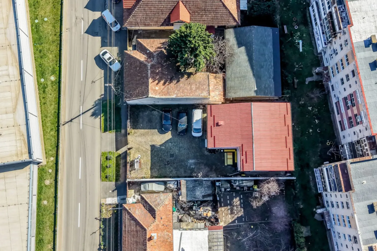 Casă spațioasă în mijlocul orasului, Str. Constantin Brâncuși