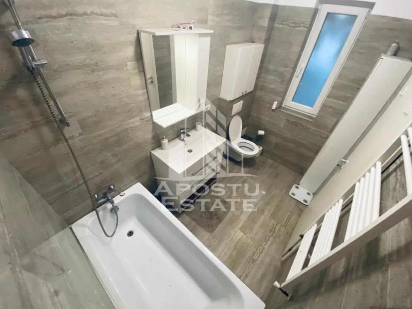 Apartament cu 2 camere CENTRALA PROPRIE in zona Giroc. Timisoara