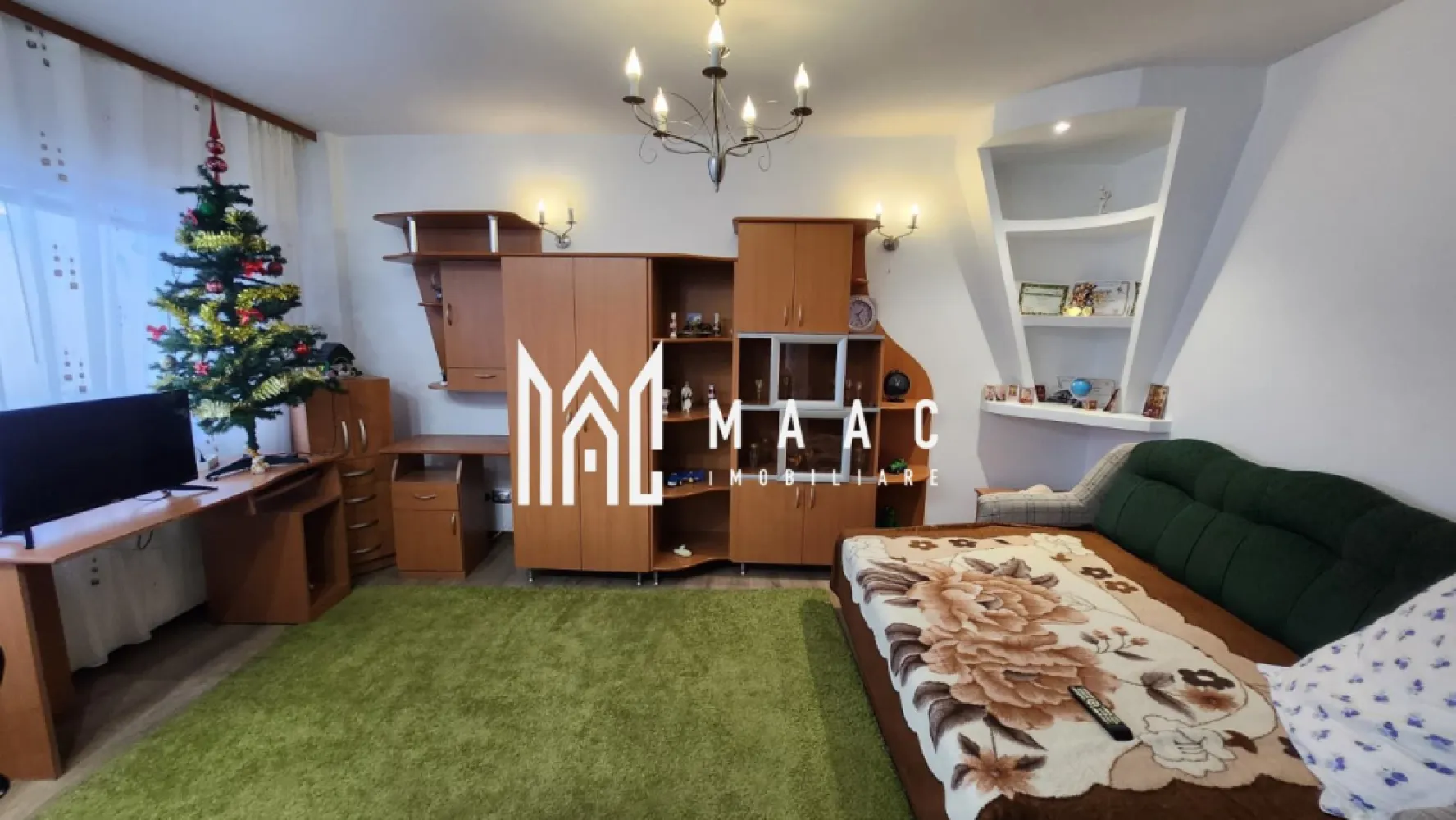 Apartament 2 camere Hanul Haiducilor | Etaj 1 | Boxa - MAAC Imobiliare vă propune spre vânzare un apartament modern cu 2 camere, situat pe Calea lui Traian, langa Hanul Haiducilor. Proprietatea se află la etajul 1 și dispune de o suprafață generoasă de 60 mp, fiind ideală atât pentru locuit, cât și ca investiție. Apartamentul este inteligent compartimentat pentru a oferi confort și funcționalitate: * Living luminos și primitor * Bucătărie complet utilată * 1 dormitor * 1 grupur sanitar * Hol spațios * Balcon util și accesibil *Boxa la subsol. Această proprietate este ideală pentru familii, dar și pentru cei care își doresc confort, stil și o locație excelentă pe una dintre cele mai căutate artere ale orașului. Pentru mai multe detalii sau pentru programarea unei vizionări, MAAC Imobiliare vă stă cu drag la dispoziție. id: CP2856319 }}