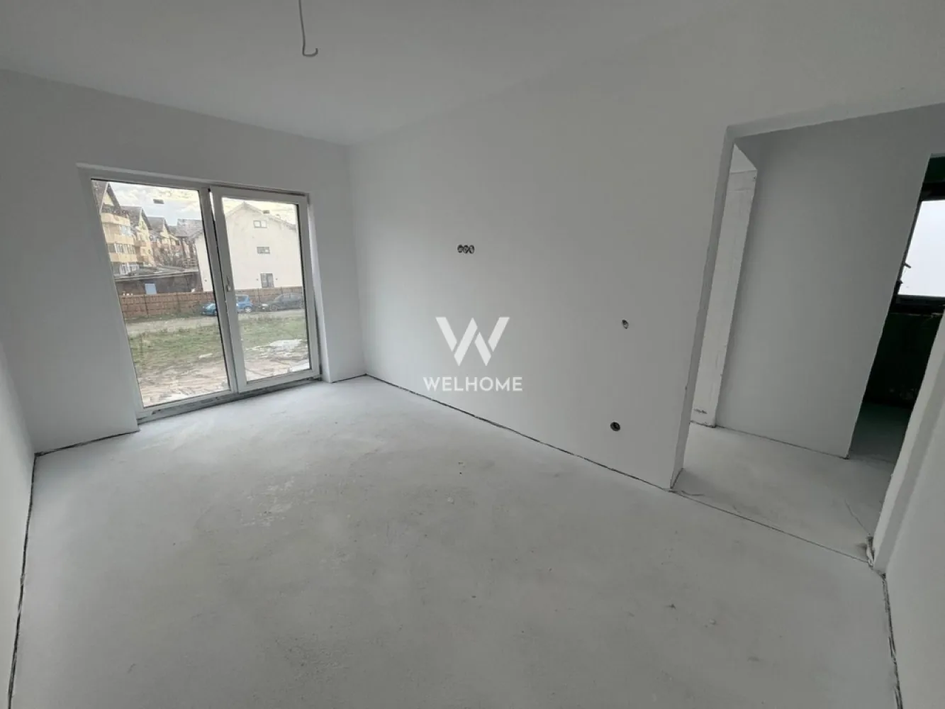 Casa MODERNA 4 camere in Selimbar Triajului - Casa 4 camere TEREN 220 mp str. Triajului, Selimbar - Suprafata utila: 92 mp utili + balcon - Suprafata teren: 220 mp - Curte libera: 160 mp Compartimentata astfel: Parter: living , bucatarie separata si baie cu geam Etaj: 3 dormitoare, baie cu geam si balcon - INTERIOR - LA ALB: centrala + incalzire in pardoseala pe toate nivele, usa la intrare, geamuri termopan, glet si lavabila pe pereti, sapa, toate instalatiile termice, electrice, sanitare pe pozitie. - EXTERIOR - LA CHEIE: complet amenajat, fatada, pavaj premium, gard, poarta pregatita pentru automatizare, gazon, terasa Situată într-o zonă bună cu acces facil la magazine, scoala, shopping city etc. Acces auto in curte unde se pot parca 2 masini. Se accepta plata cash sau prin credit ipotecar. PRET: 219.280 Euro TVA inclus Telefon: 0747.639.802 }}