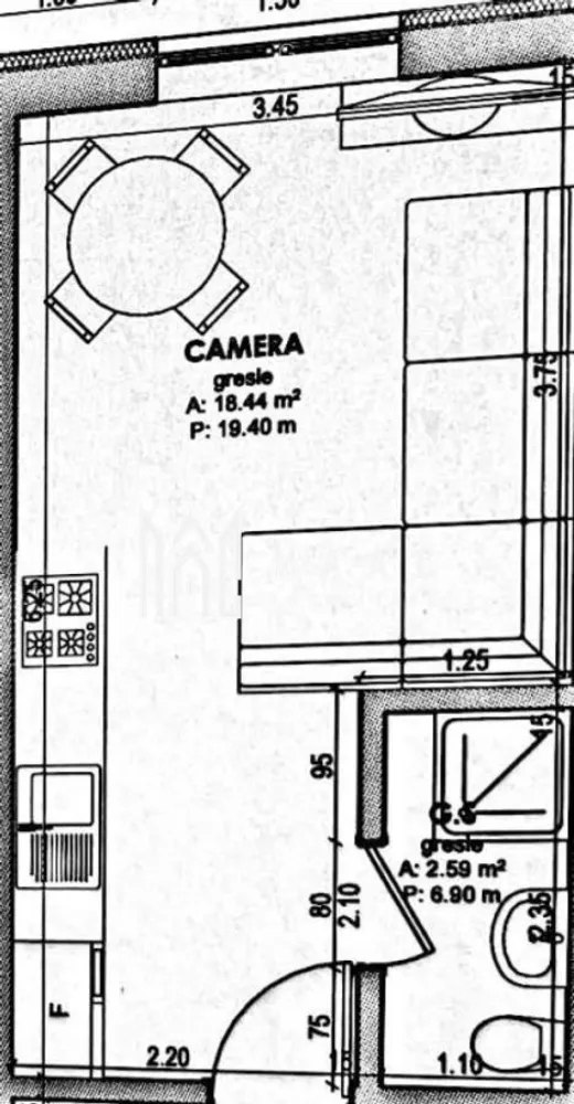 Investiție I Garsonieră mobilată I Utilată I 22mp I Mârșa - MAAC Imobiliare pune la dispoziție garsoniere renovate, amplasate în apropierea Liceului Tehnologic din Mârșa, județul Sibiu. Zona se dezvoltă rapid atât rezidențial, cât și industrial, iar accesul facil către viitoarea autostradă Sibiu–Brașov oferă un avantaj important pentru cei care caută o proprietate cu potențial de creștere. Fiecare unitate locativă dispune de 22 mp utili, compartimentați astfel încât să ofere confort și funcționalitate: - cameră principală cu bucătărie integrată și zonă de living/dormitor - baie complet echipată, cu cabină de duș și obiecte sanitare noi Garsonierele au trecut printr-un proces complet de renovare, incluzând: - înlocuirea instalațiilor de apă, canalizare și electricitate - încălzire electrică prin panou radiant - boiler electric Tesy (30 l) pentru apă caldă - tâmplărie PVC cu geam termopan și panel la intrare și baie - pardoseală nouă cu parchet laminat și izolație - pereți tencuiți și zugrăviți Clădire reabilitată Blocul în care se află garsonierele a beneficiat de lucrări ample: - izolație exterioară - acoperiș nou - utilități modernizate - imobil fără rețea de gaz, orientat spre soluții electrice Variante de achiziție Sunt disponibile două opțiuni, în funcție de preferințe: - 21.500 € – garsonieră la stadiul de cheie - 25.000 € – garsonieră mobilată Pentru detalii suplimentare sau programarea unei vizionări, contactați MAAC Imobiliare și menționați CP965397. }}