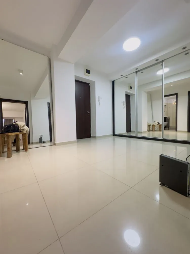 BRASASDAS vinde Ap 2 cam etaj 4/8 pe Bd Unirii. - Agentia Imobiliara BRASADAS vinde apartament cu 2 camere Bd. Unirii • 70 mp • Etaj 4/8 cu vedere pe față și încălzire Radet. 🌐 www.brasadas.com }}