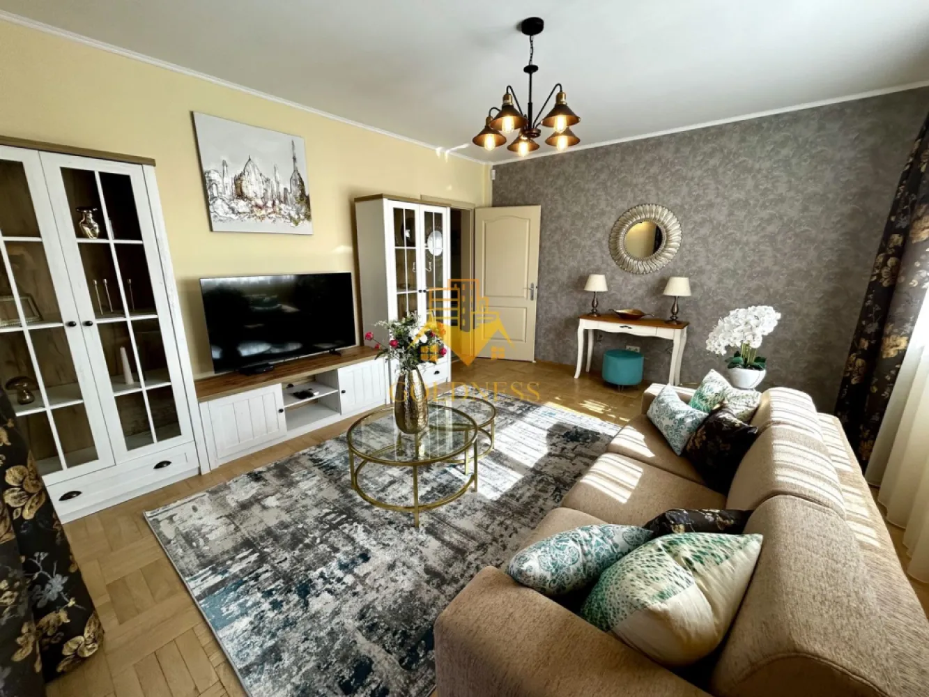 3 camere decomandate, Parcare, LUX, AC, Zona Fagului, Andrei Muresanu - GOLDNESS Imobiliare vă propune spre închiriere un apartament cu 3 camere decomandate complet mobilat și utilat, la etajul 3 într-un imobil de 3 etaje, în cartierul Andrei Muresanu, Zona Fagului. Dispune de loc de parcare in curtea interioara a blocului, cu bariera la intrare! Apartamentul este compartimentat astfel: - dormitor cu pat matrimonial, saltea 2x2m, dressing, noptiere, masuta de machiaj, cu iesire pe terasa - Camera de birou, cu un daybed extensibil, birou, 2 fotolii, cu iesire pe una dintre terase - Living cu o canapea, birou, comoda tv, biblioteca - bucatarie complet utilată si mobilata, loc de servit masa, cu iesire pe una dintre terase - baie cu cada calorifer port prosop inox și dulap pentru depozitare. -2 terase, dintre care una are 30 mp si una 12 mp. Imobilul este dotat cu toate cele necesare-centrală proprie, mașină de spălat haine, masina de spalat vase, frigider, plită electrică, supraveghere video, hotă, AC, etc. Se află în apropierea stațiilor de transport în comun, magazine, restaurante, spații verzi, farmacii, etc. Dacă sunteți interesați de acest apartament și doriți să îl vizionați, dar și pentru alte oferte sau detalii nu ezitați să ne contactați telefonic sau prin e-mail. Vă stăm la dispoziție! }}