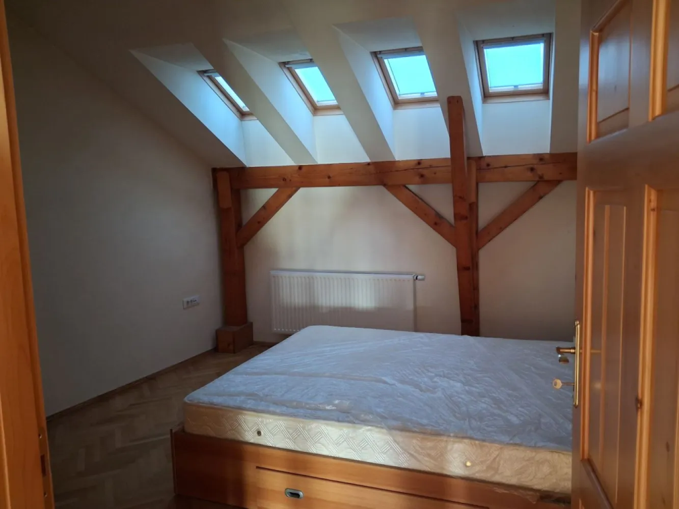 BRASADAS vinde prin REPREZENTARE EXCLUSIVA cladire Titulescu