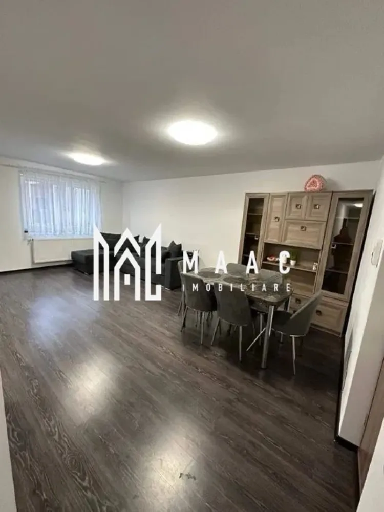 Apartament 3 camere I Decomandat I Calea Cisnadiei - Maac Imobiliare va propune spre inchiriere un apartament de 3 camere decomandat situat la etajul 2 al unui imobil din zona Arhitectilor.

Locuinta cuprinde: hol , living, 2 dormitoare, bucatarie, baie, balcon generos ( living si dormitor).

Proprietatea se inchiriaza pe minim 1 an de zile.

Se percepe garantie in cuantumul unei chirii lunare + 1 chirie avans.

Nu se accepta animale de companie.

Disponibil imediat.

Pentru mai multe detalii precizati telefonic ca ati vazut anuntul cu ID: CP1961139