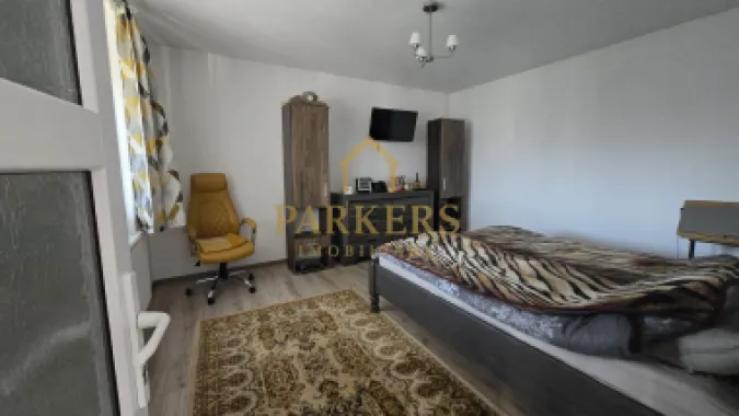 Casă renovată 150 mp utili + 1000 mp teren, priveliște spre Munte