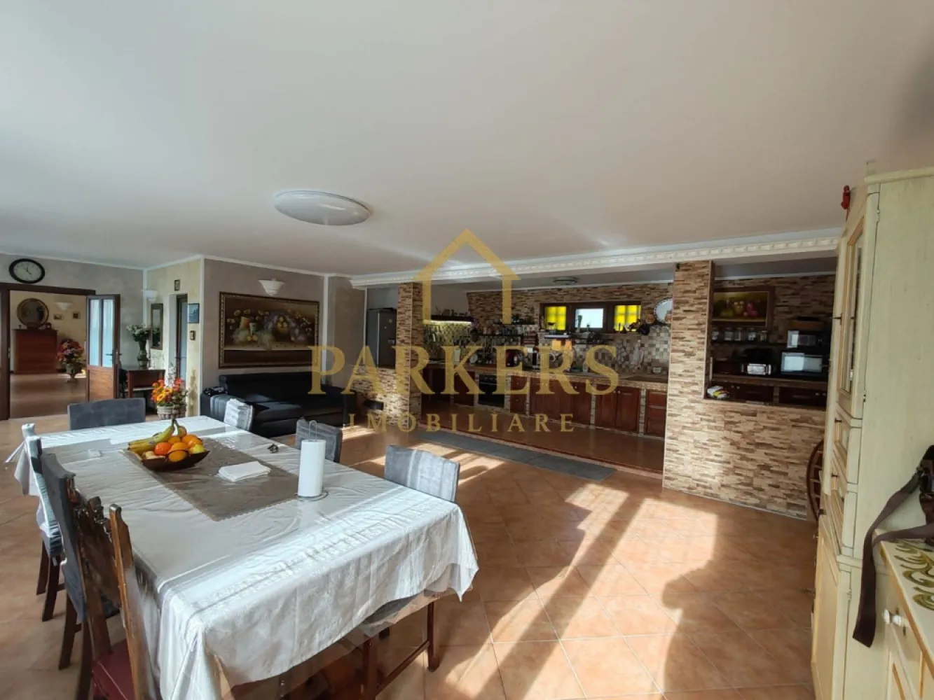 Reședință exclusivistă – 600 mp utili, facilități complete