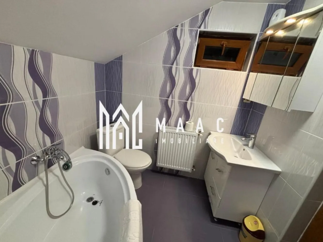 Vilă superbă | 4 camere | 500 mp teren | Vedere la munte | Valea Avrigului