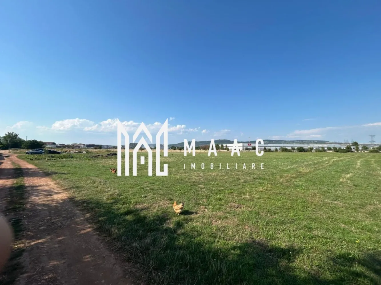 Teren 23.300 mp | 200 ml | Ideal dezvoltare rezidențială sau industrială - Maac Imobiliare vă propune spre vânzare un teren extravilan cu potențial deosebit, situat într-o zonă în plină dezvoltare. Cu o suprafață generoasă de 23.300 mp și o deschidere de aproximativ 200 metri liniari, acest teren este ideal atât pentru dezvoltarea unui cartier de blocuri, cât și pentru amenajarea unei zone industriale cu hale de producție sau depozitare. Caracteristici principale: Suprafață: 23.300 mp Deschidere la drum: ~200 ml Regim: extravilan Utilități: în apropiere (detalii la cerere) Acces facil către drumuri principale Destinații posibile: Cartier rezidențial cu blocuri Parc logistic sau hale industriale Alte investiții cu potențial ridicat Preț: 56 €/mp O oportunitate excelentă pentru dezvoltatori și investitori care caută un teren cu poziție bună și deschidere generoasă. Pentru mai multe informații sau pentru a programa o vizionare, nu ezitați să ne contactați, menționând ID-ul: CP2835260. }}