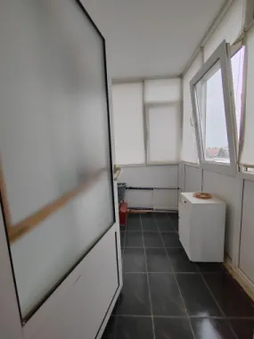 Apartament 2 camere, decomandat, etaj intermediar, zona Republicii, Ploiești