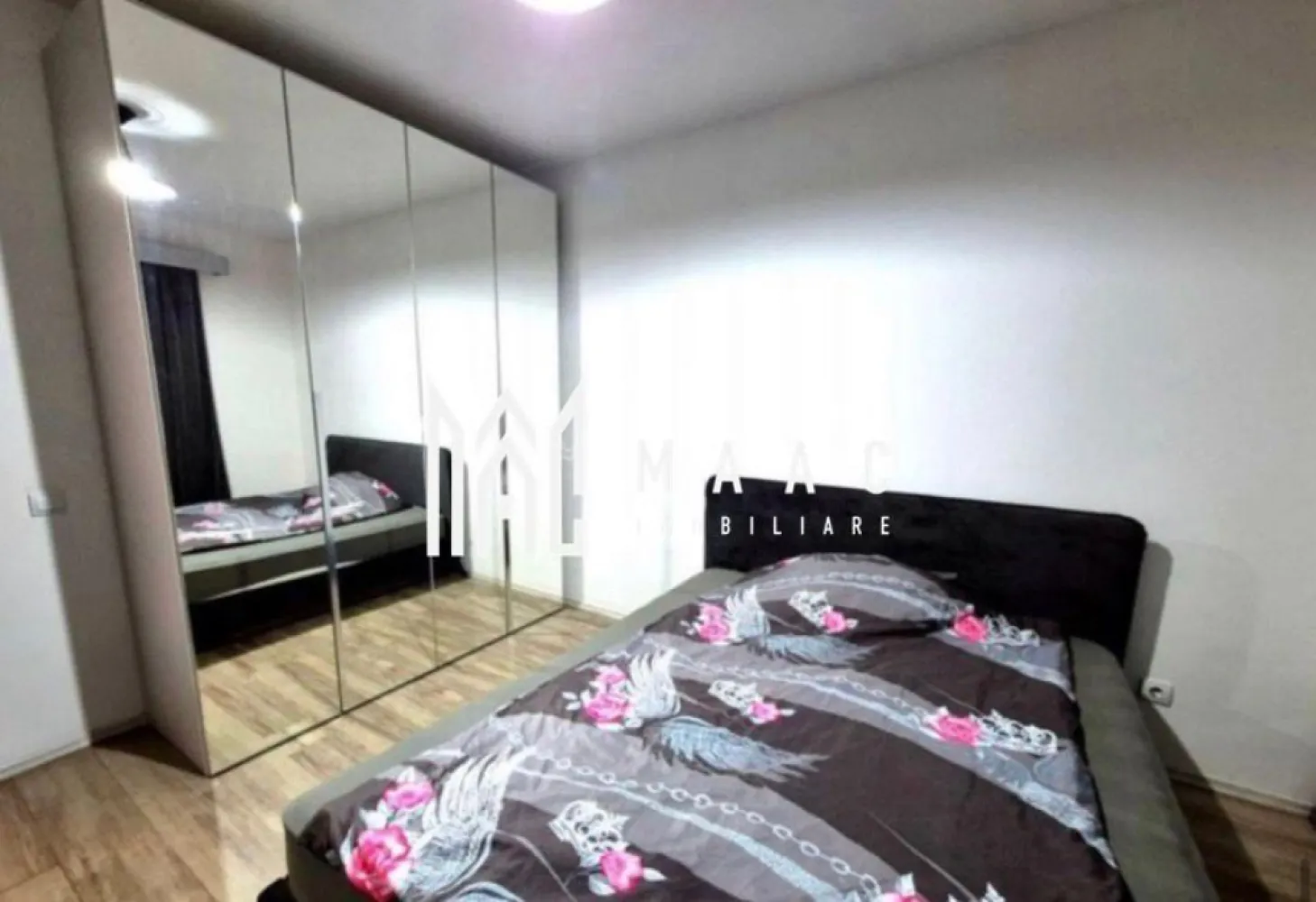 Apartament 2 camere I Parter I Mobilat,Utilat I Selimbar - MAAC IMOBILIARE va propune spre vânzare un apartament situat la parter în Selimbar , într-un bloc construit în 2007. Apartamentul este mobilat și utilat complet ,foarte bine întreținut și pregătit pentru mutare imediată. Dispune de parcare pe CF ,balcon și este amplasat într-o zonă liniștită, în spate la restaurantul El Gringo Sibiu, cu acces rapid către oraș, magazine și alte puncte de interes. Ideal pentru locuință proprie sau ca investiție pentru închiriere. Pentru mai multe informații sau programarea unei vizionări precizați ca ați văzut anunțul cu ID CP2962536 }}