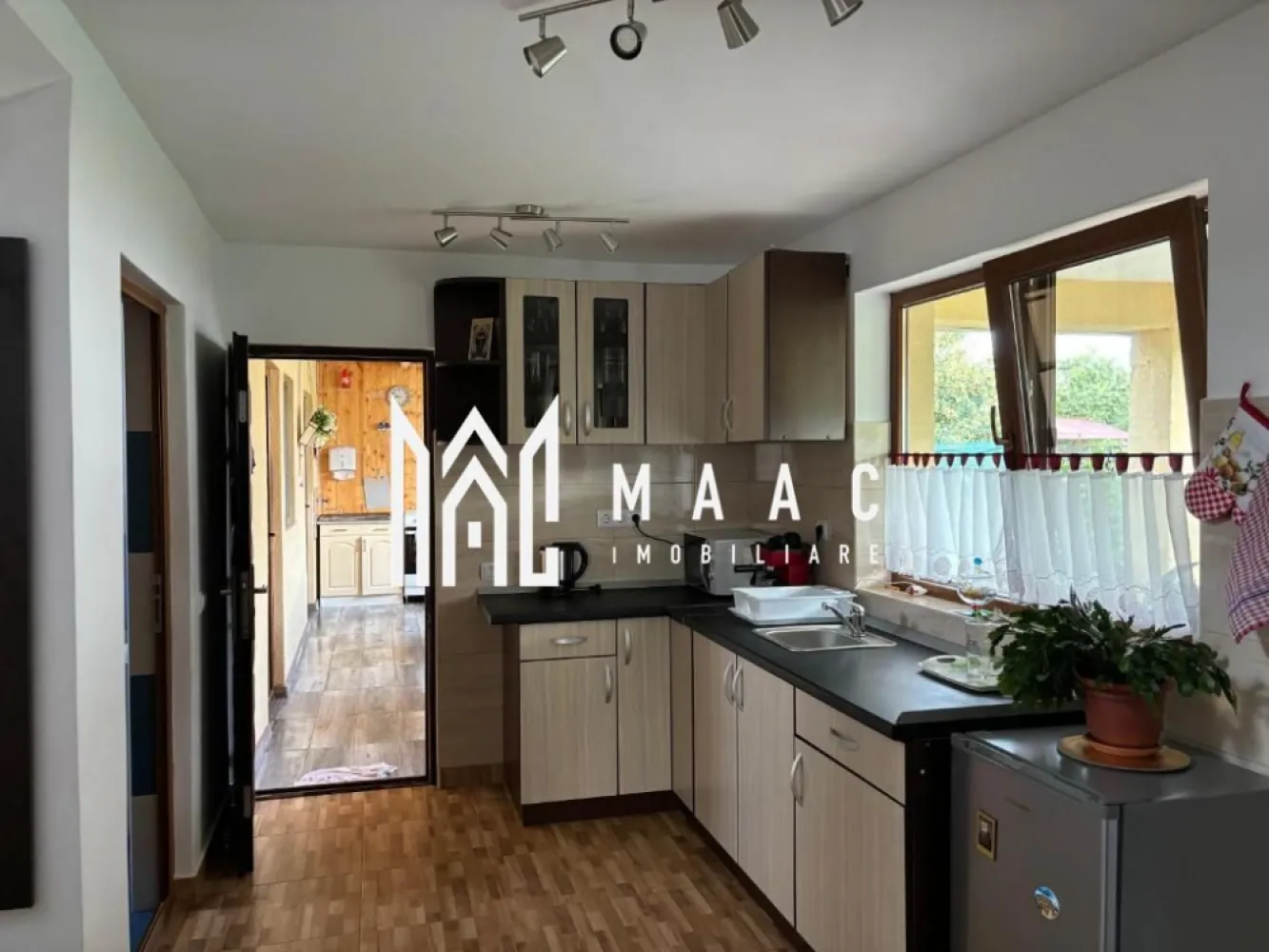 Vilă superbă | 4 camere | 500 mp teren | Vedere la munte | Valea Avrigului