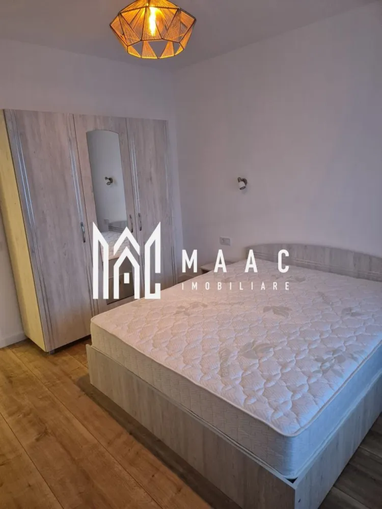 Apartament 2 Camere I Etaj 1 I Modern I DAVINCI - MAAC Imobiliare va propune spre inchiriere un apartament cu 2 camere decomandate. Apartamentul este situat intr-un cartier rezidential construit recent si dispune: -de balcon, - încălzire în pardoseala, -loc de parcare - video interfon, -rulouri electrice la geam. -complet mobilat si utilat . Locatia este la 2 min de zona industrială și aeroport. Se închiriază pe o perioada de minim 1 an. Nu sunt acceptate animale de companie. Se percepe o garantie in cuantulul unei chirii lunare. Pentru mai multe detalii specificati telefonic ca ati vazut anuntul cu ID:CP2966941 . }}