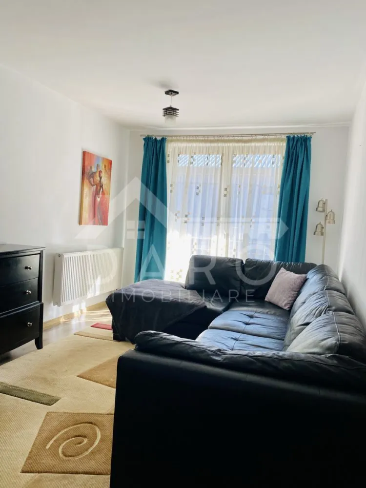 Inchiriez Apartament 2camere Acta Residence - 🏡 Apartament 2 camere de închiriat – Acta Residence | Tudor | 430 €/lună DARO IMOBILIARE oferă spre închiriere apartament modern cu 2 camere, situat în cartierul Tudor, în complexul rezidențial Acta Residence, una dintre zonele foarte apreciate din Târgu Mureș. 💰 Chirie: 430 €/lună ✔ apartament complet mobilat și utilat ✔ complex rezidențial modern ✔ închiriere pe termen lung Compartimentare: ✔ living spațios și luminos ✔ dormitor matrimonial ✔ bucătărie complet utilată ✔ baie ✔ hol Dotări și utilități: ✔ Smart TV ✔ mașină de spălat rufe ✔ frigider ✔ cuptor + plită ✔ mobilier modern ✔ spații generoase de depozitare Siguranță și confort: ✔ camere de supraveghere pe casa scării ✔ pază asigurată pe timpul nopții în complex Avantaje locație: 📍 cartier Tudor – Acta Residence 📍 aproape de Kaufland și Lidl 📍 Piața de zi în apropiere 📍 stații de autobuz la câteva minute 💎 Un apartament modern, luminos și bine poziționat, ideal pentru persoane care își doresc confort într-un complex rezidențial nou. 🤝 Proprietate promovată prin DARO Imobiliare 💳 Pentru achiziție, prin Kiwi Finance beneficiezi de: ✔ analiză GRATUITĂ a eligibilității ✔ acces la oferte de la peste 12 bănci ✔ negocierea dobânzii în favoarea ta ✔ suport complet până la semnarea contractului 📞 Detalii și vizionări: Coman Maria – DARO Imobiliare & Kiwi Finance 📱 0749 535 729 🔑 DARO Imobiliare – găsim proprietatea potrivită. 💳 Kiwi Finance – obținem creditul pentru a o cumpăra }}