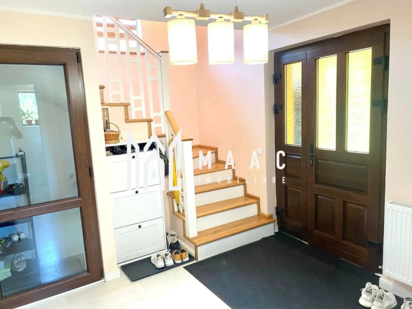 Casă individuală | 210 mp utili | Garaj & Demisol | Cisnădie