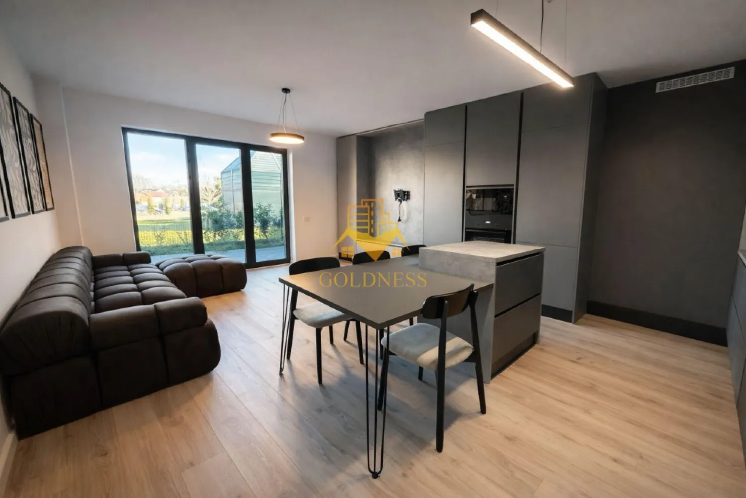 2 Camere semidecomandate, Liberty Residential, Parcare, Iris, Lux - Vă propun spre închiriere un apartament cu 2 camere, situat în complexul Liberty Residential strada Gării , la parter, într-un imobil modern. Apartamentul are o suprafață utilă de 60 mp, la care se adaugă o terasă generoasă de 30 mp, ideală pentru relaxare. Compartimentarea este practică și bine organizată, fiind semidecomandată, oferind un spațiu confortabil și funcțional. Locuința dispune de living luminos, dormitor, bucătărie și baie. Imobilul se predă mobilat și utilat, pregătit pentru mutare imediată, iar confortul termic este asigurat eficient. Un mare avantaj îl reprezintă parcarea subterană inclusă în preț. Prețul chiriei este de 780 euro Pentru mai multe detalii sau pentru a programa o vizionare, vă stau la dispoziție cu drag! Pentru intermediere se percepe comision de 50%! }}
