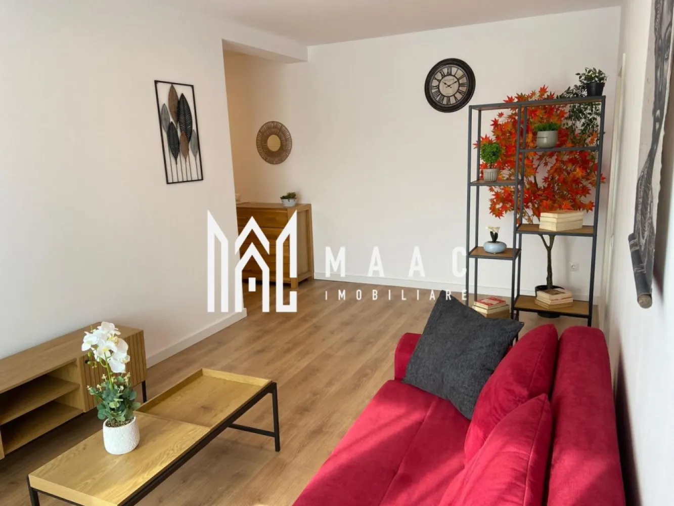 Apartament 2 camere | Etaj 1 | 68 MPU | Doamna Stanca - MAAC Imobiliare vă propune spre închiriere un apartament modern de 2 camere, complet utilat și mobilat, situat la etajul 1 al unui imobil recent. Cu o suprafață utilă de 68 mp, acest apartament oferă un spațiu generos și confortabil, ideal pentru un cuplu sau o persoană care își dorește un loc primitor și funcțional. Caracteristici: 2 camere luminoase și aerisite Balcon cu acces din living Bucătărie complet mobilată și echipată cu electrocasnice moderne Baie spațioasă cu finisaje de calitate Loc de parcare disponibil Pentru mai multe detalii specificati ca ati vazut anuntul cu ID: CP2967493 }}