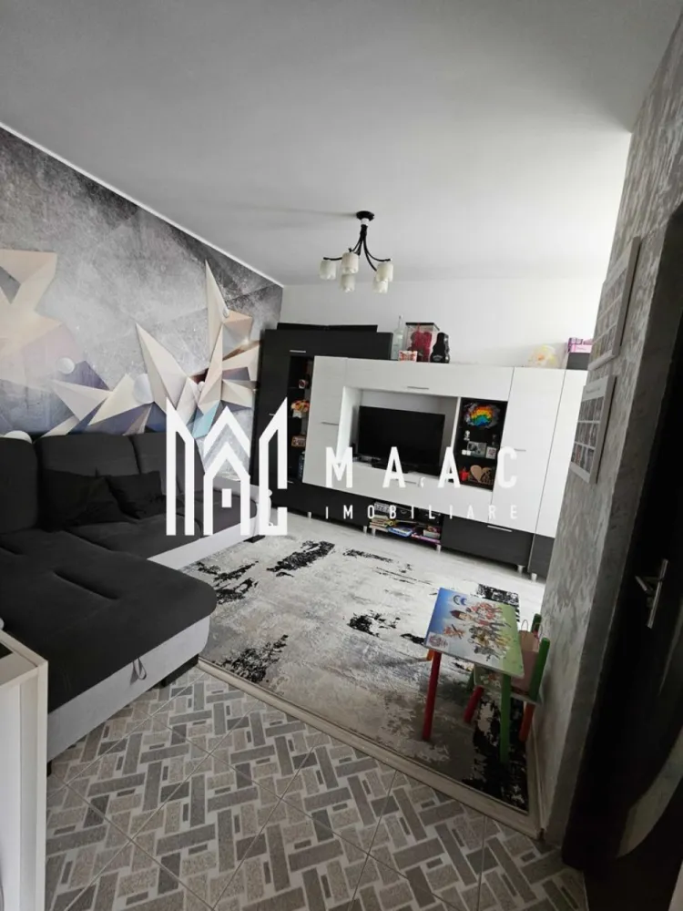Apartament 2 camere | Decomandat | 41 MPU | Etaj 2 | Loc de parcare | Turnisor - MAAC Imobiliare vă propune spre vânzare un apartament cu 2 camere, decomandat, situat în zona Turnișor — o zonă liniștită și foarte căutată, ideală atât pentru locuit, cât și pentru investiție. Compartimentare: Hol generos Living cu acces pe balcon Bucătărie separată, cu acces pe al doilea balcon Dormitor luminos Baie Balcon (5 mp) Date tehnice: Suprafață utilă: 41 mp Balcon de 5 mp Etaj: 2 Loc de parcare inclus Pentru mai multe detalii precizati telefonic ca ati vazut anuntul cu ID: CP2834901 }}
