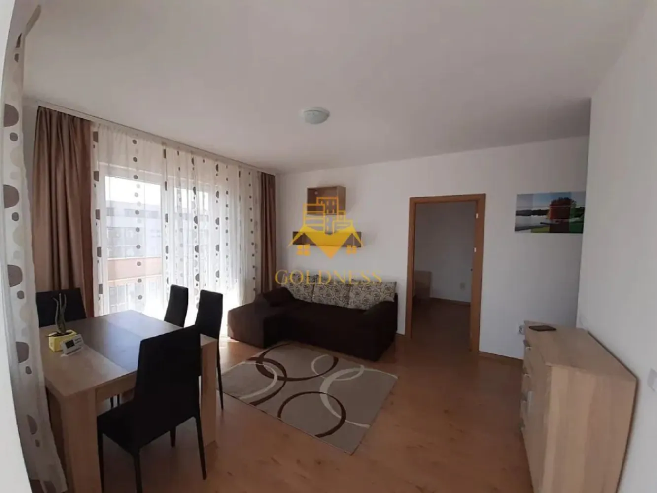 2 Camere, Iris, Parcare Subterana, Oasului, Auchan, 18 Gym, Revo Gym - Apartament 2 Camere Semidecomandat de Închiriat în Iris, Cluj-Napoca GOLDNESS Imobiliare vă propune spre închiriere un apartament luminos cu 2 camere semidecomandate, complet mobilat și utilat, situat la etajul 9 al unui imobil de 11 etaje, în cartierul Iris din Cluj-Napoca. Dispune de parcare subterană (50 euro luna). Cu o suprafață utilă de 42 mp, acest apartament este ideal pentru un stil de viață modern și confortabil. Beneficiază de centrală proprie, asigurând un control eficient al costurilor cu încălzirea și un confort sporit. Apartamentul este compartimentat astfel: * Living dotat cu o canapea extensibilă, masă de dining și comodă. * Dormitor primitor, cu pat matrimonial și dressing. * Bucătărie complet utilată cu aragaz, cuptor, hotă și frigider. * Baie cu cadă/duș. * Balcon Imobilul este situat într-o zonă cu acces facil la mijloace de transport în comun, magazine, supermarketuri și alte puncte de interes. Dacă sunteți interesați de acest apartament și doriți să îl vizionați, sau pentru alte oferte, nu ezitați să ne contactați telefonic sau prin e-mail. Vă stăm la dispoziție! Pentru intermediere se percepe un comision de 50% din prețul chiriei! }}