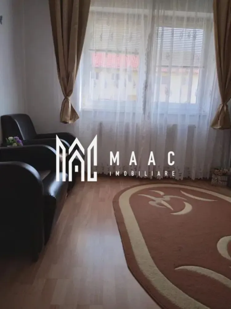 Apartament 2 camere | Pretabil investitie | Calea Dumbravii - MAAC Imobiliare vă prezintă un apartament cu 2 camere situat în zona Mihai Viteazu, la intersecția cu Calea Dumbrăvii – o locație ideală atât pentru locuință personală, cât și pentru investiție. Detalii generale: Apartamentul are o suprafață utilă de 37 mp și este poziționat la etajul 4 al unui imobil cu 5 niveluri. Se află într-o zonă liniștită, cu acces rapid către centrul orașului, magazine, instituții și mijloace de transport în comun. Compartimentare: Hol de intrare. 2 camere nedecomandate, potrivite pentru dormitor și living. Bucătărie separată, prevăzută cu debara pentru depozitare. Baie cu cadă și geam de aerisire. Dotări & confort: Centrala termică proprie cu calorifere. Apartamentul se vinde cu tot cu chiriaș, ceea ce îl transformă într-o oportunitate pentru investitori. Avantaje zonă: Acces facil către toate facilitățile: magazine, stații de autobuz, farmacii, bănci, piețe și zone verzi. Pentru mai multe detalii precizati telefonic ca ati vazut anuntul cu ID: CP2834771 }}