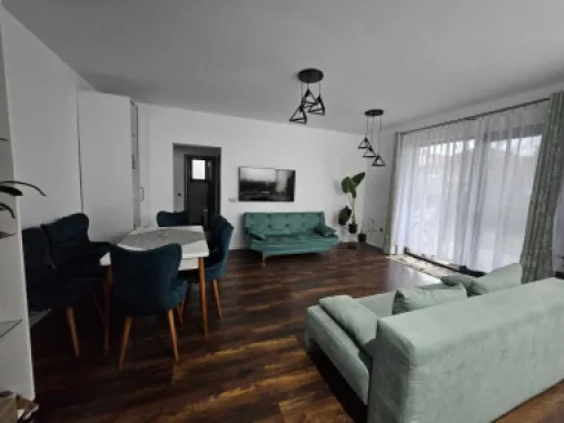 BRASADAS vinde ap 3 cam cu curte proprie in Carpati 2.