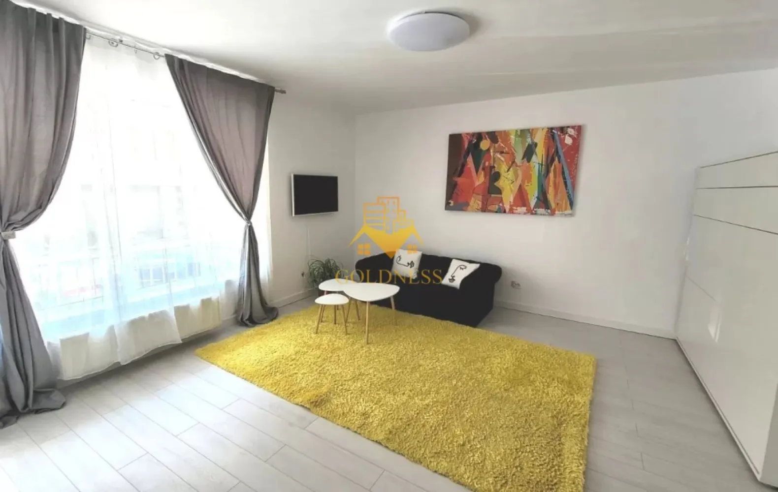1 camera, modern, Zorilor, UMF, UTCN, Golden Tulip, LIDL - GOLDNESS Imobiliare vă propune spre închiriere un apartament cu 1 camera complet mobilat și utilat, la Parterul unui imobil de 4 etaje, în Cartierul Zorilor, Zona Golden Tulip. Se află în apropierea stațiilor de transport în comun, magazine, restaurante, spații verzi, farmacii, etc. Apartamentul este compartimentat astfel: - dormitor cu pat matrimonial, - living cu bucatarie open space complet utilată și mobilată, canapea extensibilă, loc de servit masa - baie cu cabina de dus, calorifer port prosop și dulap pentru depozitare. - terasa de 10 mp. Imobilul este dotat cu toate cele necesare- centrală proprie, frigider, aragaz, hotă, mașină de spălat haine, etc. Dacă sunteți interesați de acest apartament și doriți să îl vizionați, dar și pentru alte oferte nu ezitați să ne contactați telefonic sau prin e-mail. Vă stăm la dispoziție! Pentru intermediere se percepe un comision de 50% din prețul chiriei! }}
