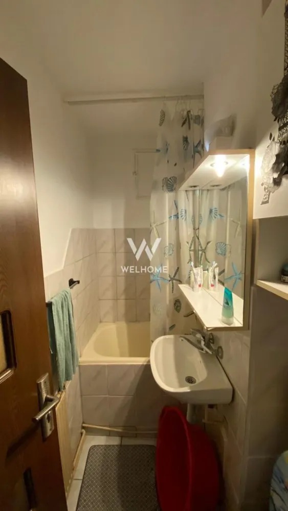 Apartament 3 camere, decomandat, etaj 1, zona Cedonia Sibiu