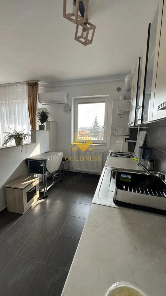 2 camere open space, balcon, Marasti, The Office, Mega Image, Lidl - GOLDNESS Imobiliare vă propune spre închiriere un apartament cu 2 camere complet mobilat și utilat, la etajul 4 într-un imobil de 5 etaje, în Cartierul Marasti . Se poate parca prin zona. Se află în apropierea stațiilor de transport în comun, magazine, restaurante, spații verzi, farmacii, etc. Apartamentul este compartimentat astfel: - dormitor cu pat matrimonial, noptiere - living cu bucatarie open space complet utilată și mobilată, canapea extensibilă, loc de servit masa - baie cu cabina de dus, calorifer port prosop și dulap pentru depozitare. - balcon de 6 mp. Imobilul este dotat cu toate cele necesare- centrală proprie, frigider, aragaz, hotă, mașină de spălat haine, etc. Dacă sunteți interesați de acest apartament și doriți să îl vizionați, dar și pentru alte oferte nu ezitați să ne contactați telefonic sau prin e-mail. Vă stăm la dispoziție! Pentru intermediere se percepe un comision de 50% din prețul chiriei! }}
