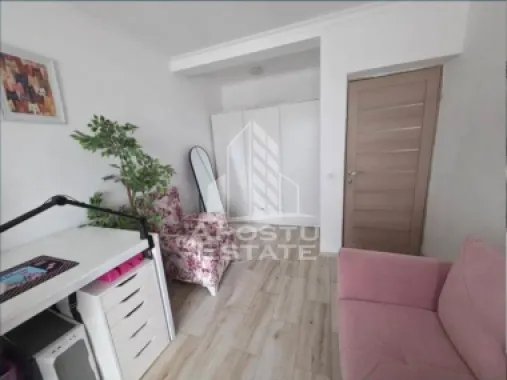 Duplex luminos de vanzare Utvin