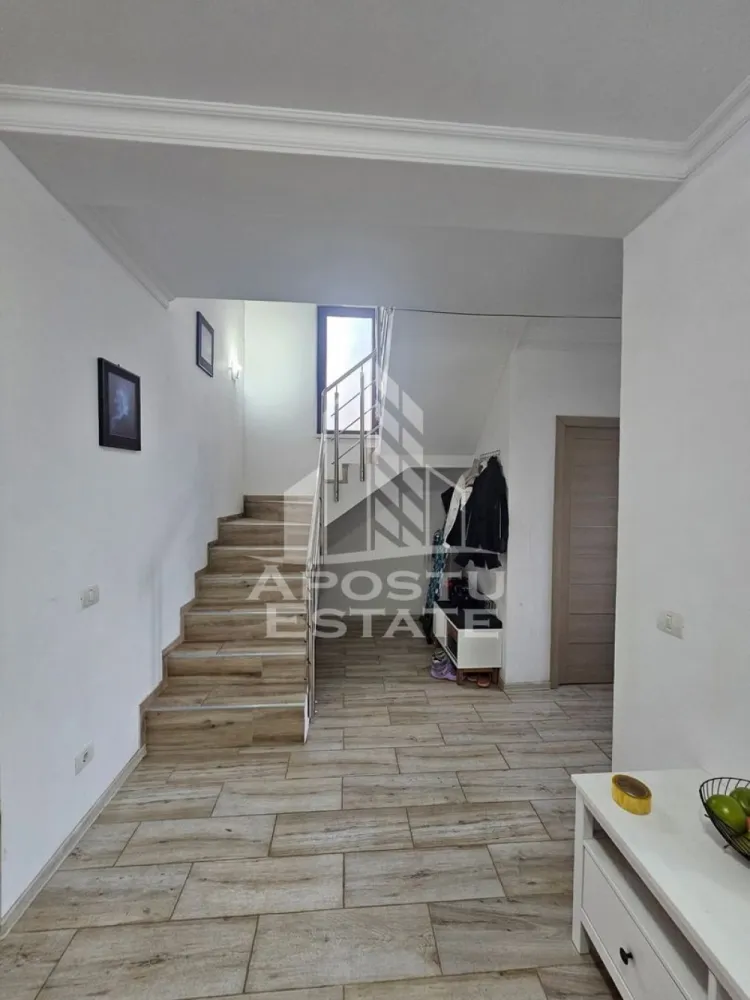 Duplex luminos de vanzare Utvin