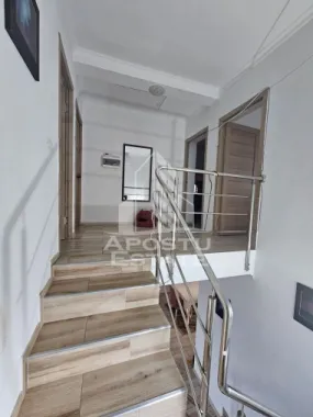Duplex luminos de vanzare Utvin