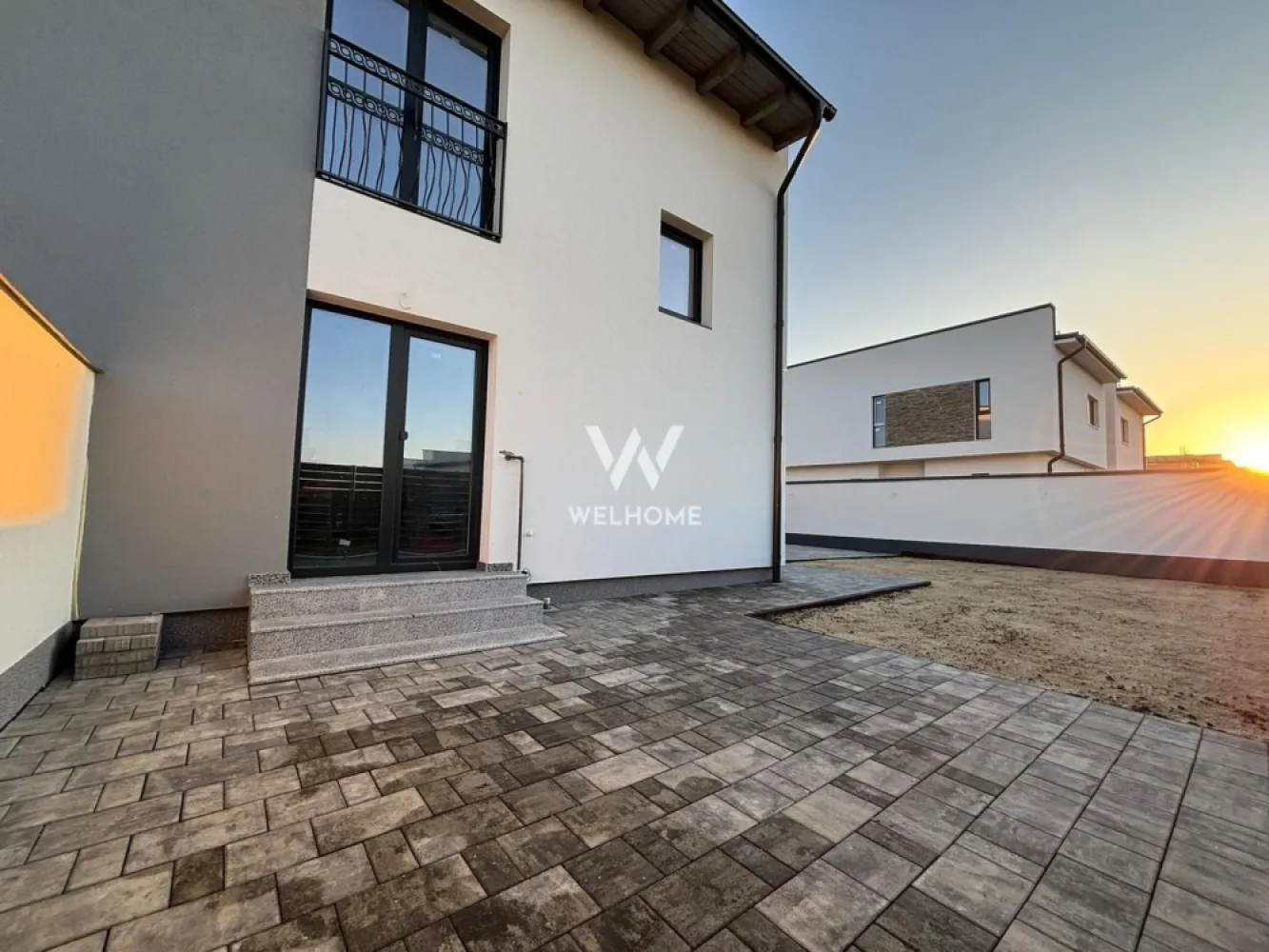 Casa nouă cu 4 camere și curte generoasă – Șelimbăr Triajului