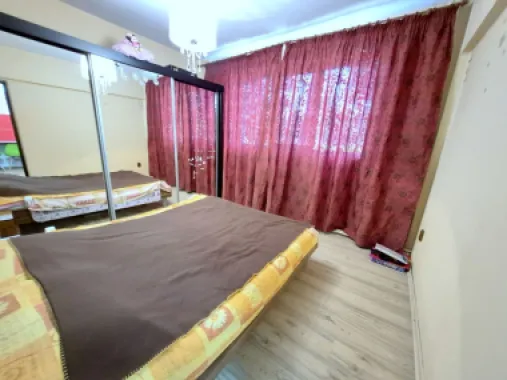 De inchiriat apartament cu 2 camere, Micro 17, parter, 400 euro